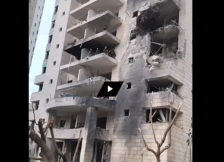 VIDEO/ Potente misil iraní mata a cuatro personas en Petah Tikva tras impactar entre dos habitaciones seguras privadas en un edificio