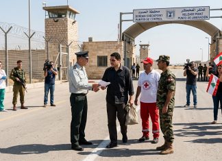 Israel libera al primero de los cinco presos libaneses como parte de los esfuerzos para repatriar los cuerpos de los líderes de la comunidad judía asesinados